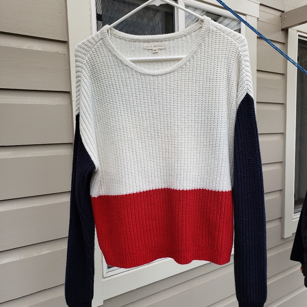 Sweater 🤍❤💙